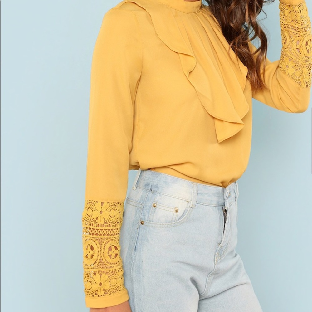 Flounce Long- Sleeve Blouse 🍁 ♥️